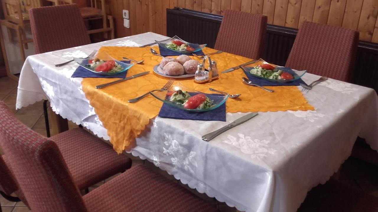 Restaurant Pension Lubusch Gahro Ngoại thất bức ảnh